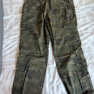 Sanctuary Olive Green Camo Drawstring Cargo Pants
Army Camouflage